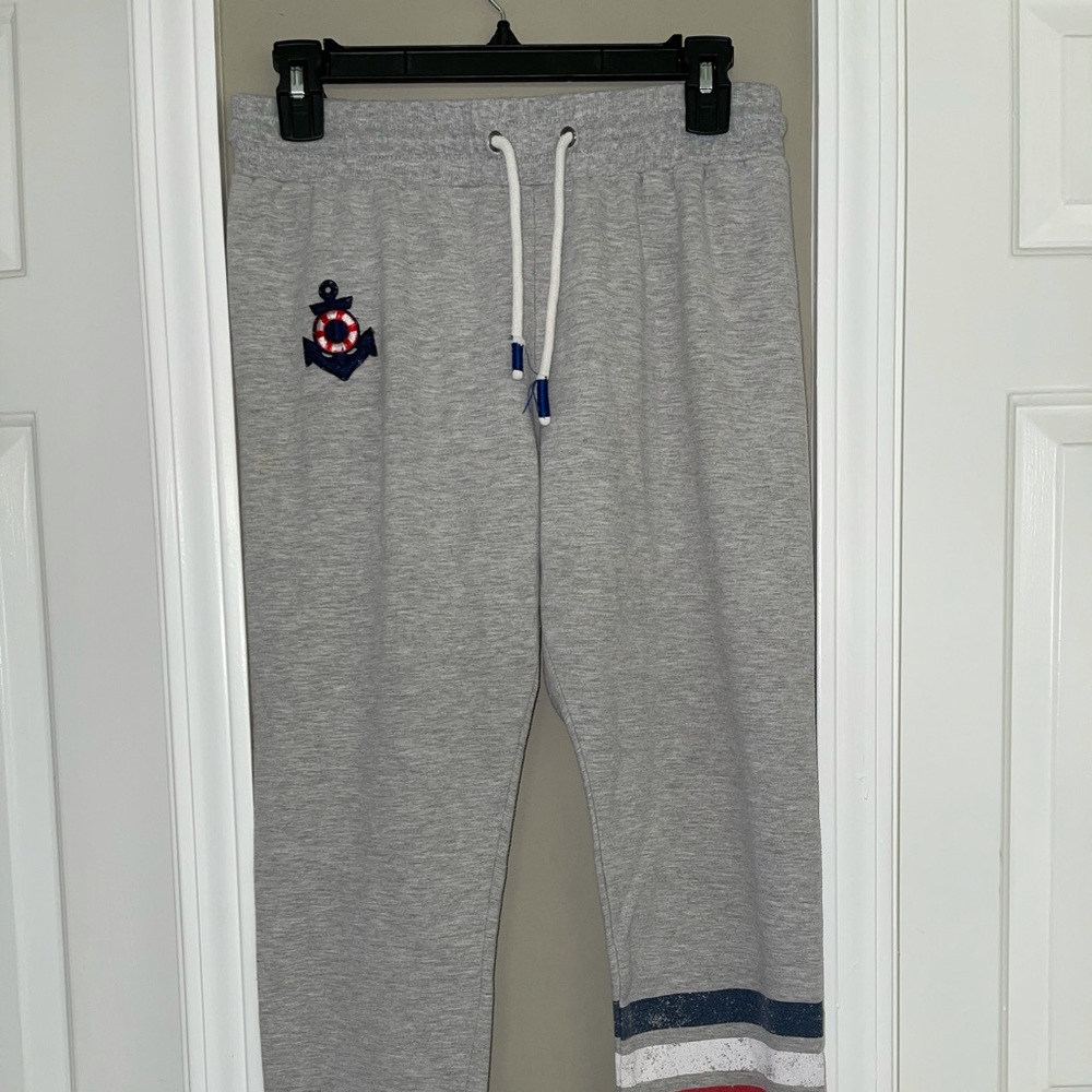 INSPIRED HEARTS SWEATPANTS SIZE M
